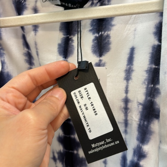 NWT beach cover up - Picture 4 of 5